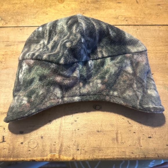 Carhartt small unisex Camo Fleece Hat new without tags - Picture 4 of 4